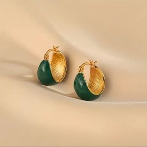 Elegant Stylish Retro Earrings Enamel Ear Buckles Niche Design Unique in Green